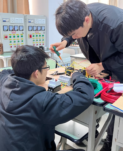 電工證考試難嗎?零基礎(chǔ)快速拿證攻略(附報(bào)名入口查詢(xún))